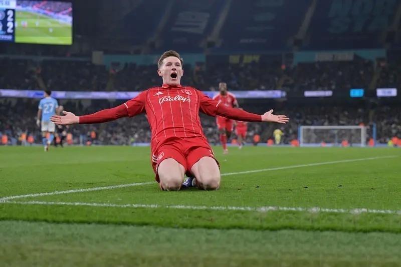 GA黄金甲体育平台-看人真准！曼城主场痛失好局仍有收获 心仪悍腰完美通过“面试”